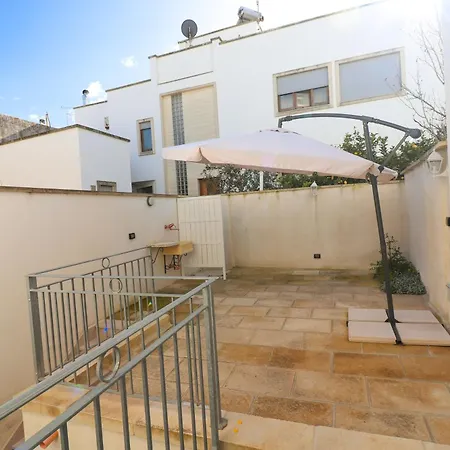 Apartment Casa Malika A *